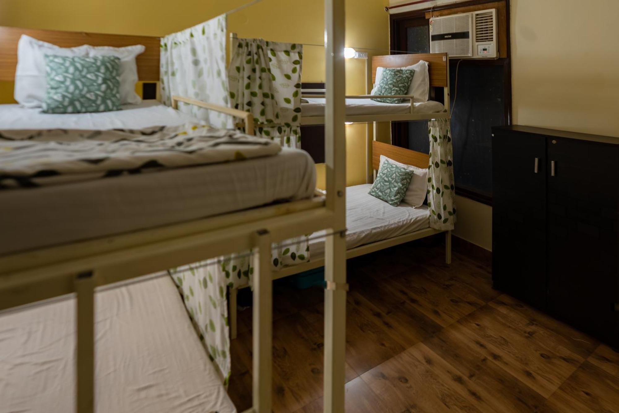 Amigosindia Hostel New Delhi Room photo