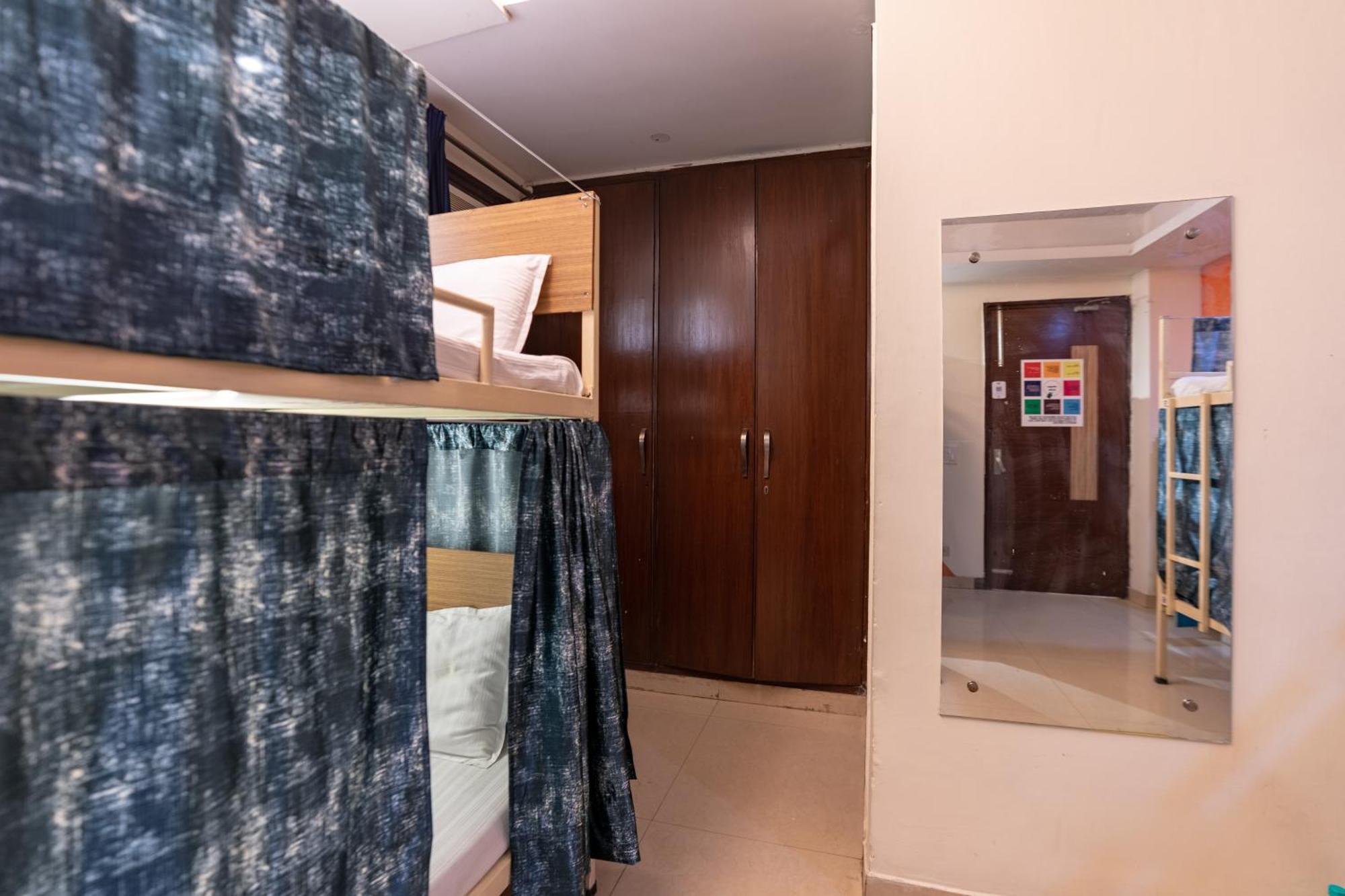 Amigosindia Hostel New Delhi Room photo